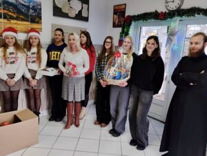 Miniaturka artykułu Kolędowanie w Domu Pomocy Społecznej im. O. Pio w Mogilnie